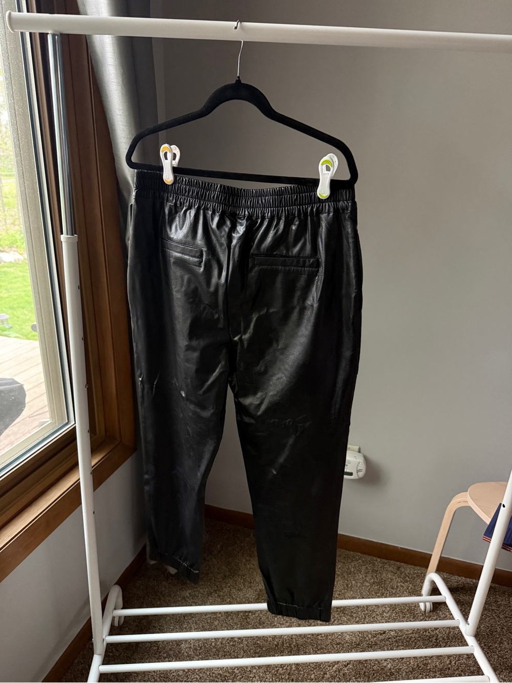 Lysse Black Faux Leather Jogger Pants B4 - Picture 4 of 7